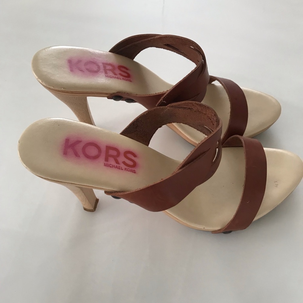 Shoes - Picture 4 of 7
